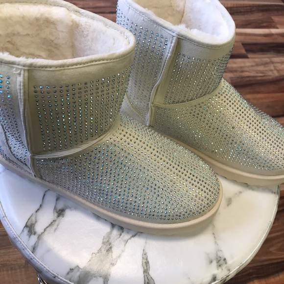 ‼️ Cream Diamond Iridescent Fur Flat Ankle Boots - Picture 8 of 8
